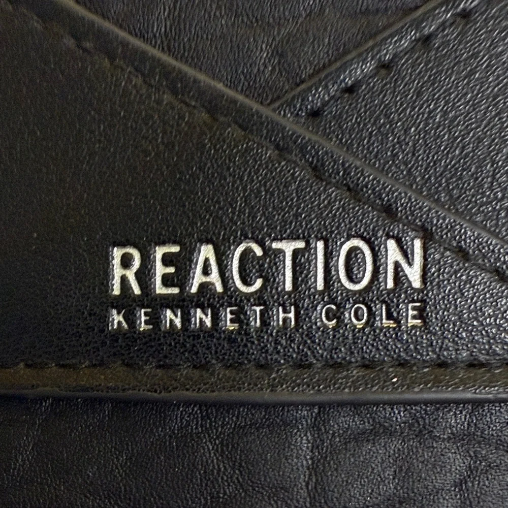 Kenneth Cole Reaction sleek black
